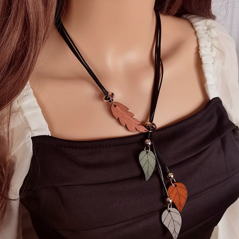 Ethnic Style Wooden Leaf Pendant Necklace Vintage