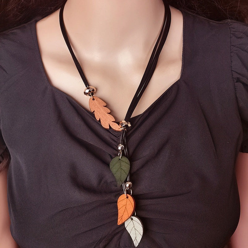 Ethnic Style Wooden Leaf Pendant Necklace Vintage