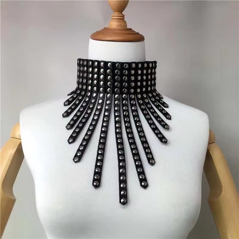 Punk Rivet Personality Round Necklace