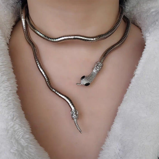 Snake Bone Chain Necklace Collar